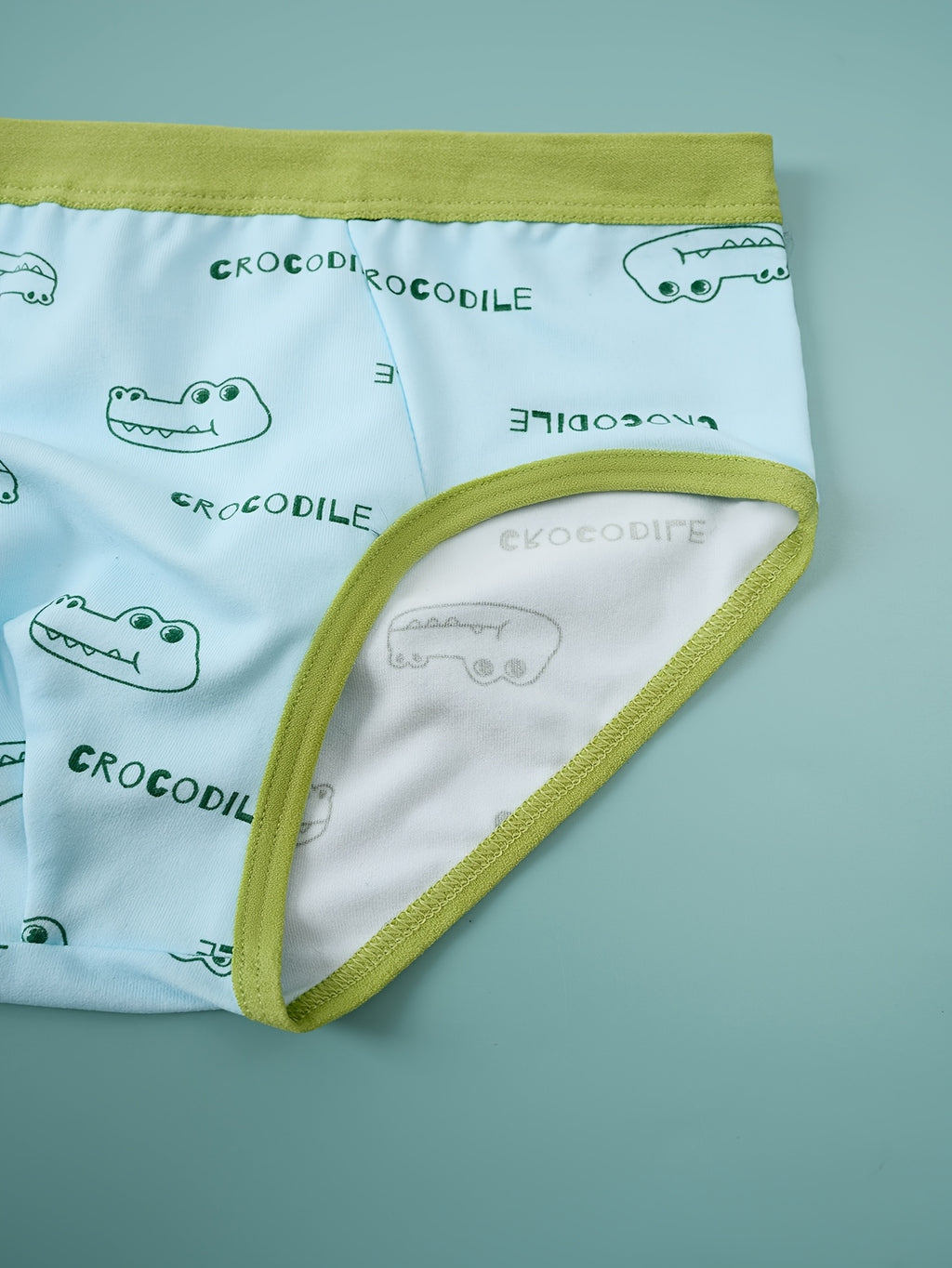 Kit Cueca Infantil – 8 Peças com Estampas Divertidas de Animais