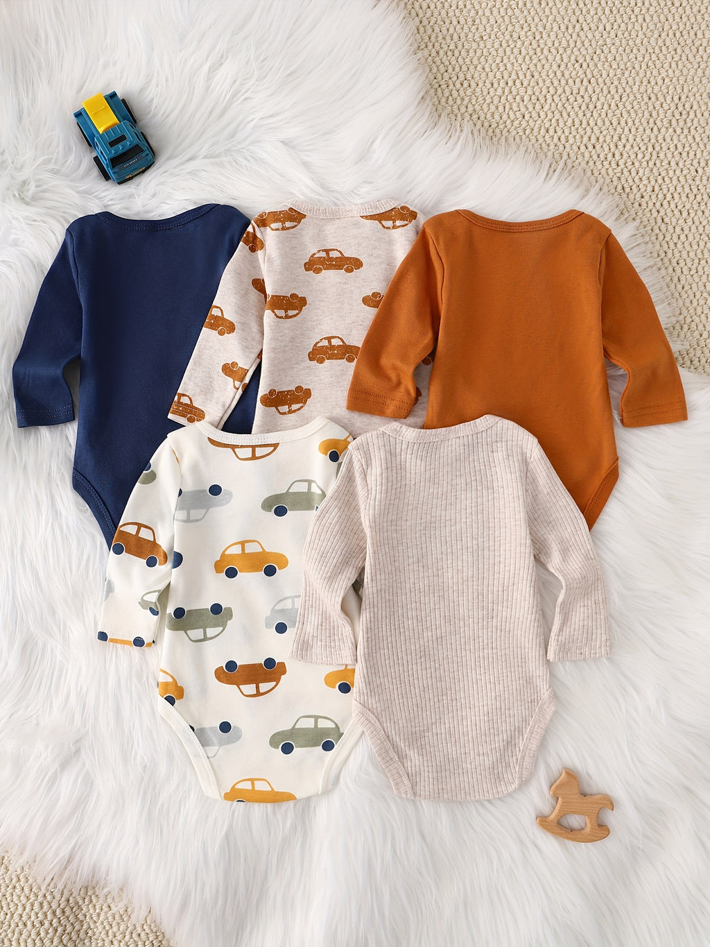 Kit Body Bebê – 5 Peças de Manga Longa com Estampa de Carrinhos