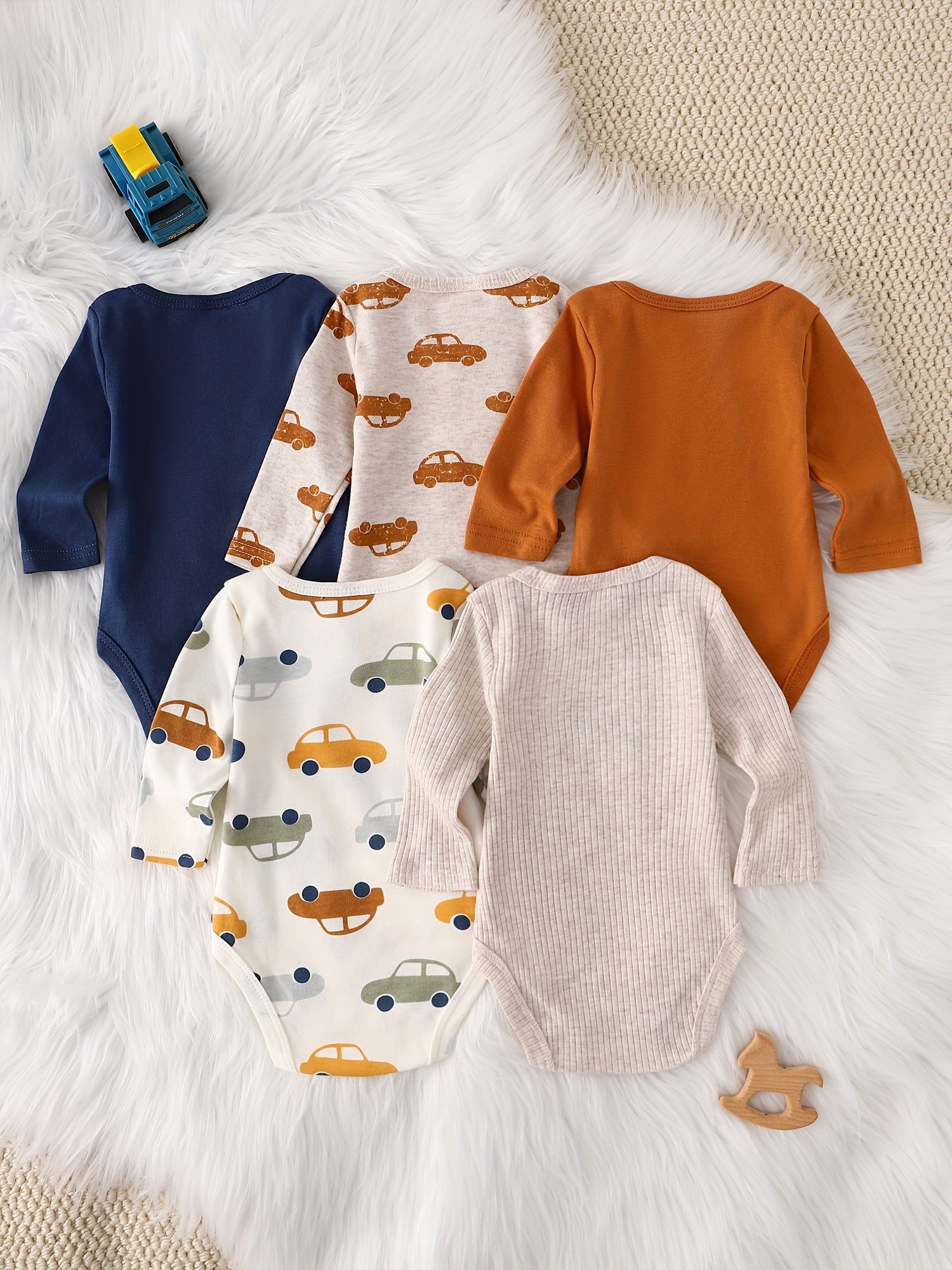 Kit Body Bebê – 5 Peças de Manga Longa com Estampa de Carrinhos