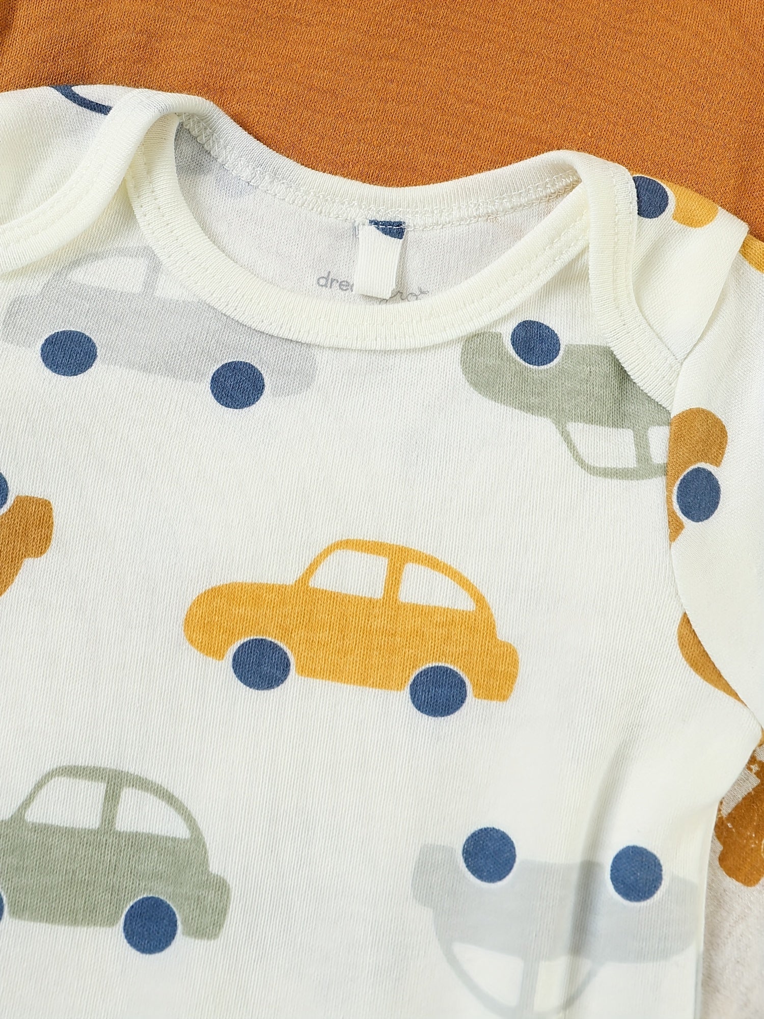 Kit Body Bebê – 5 Peças de Manga Longa com Estampa de Carrinhos