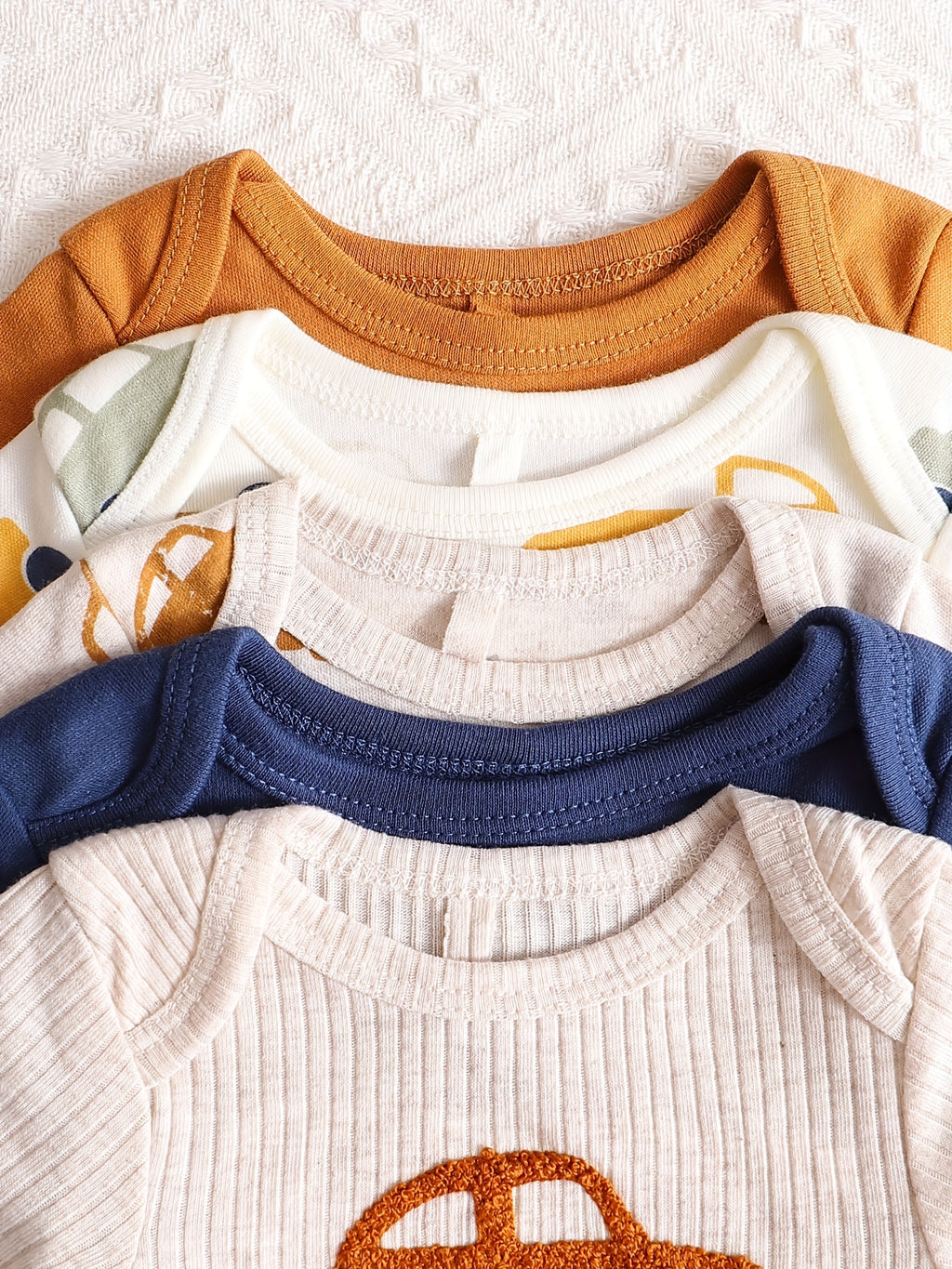 Kit Body Bebê – 5 Peças de Manga Longa com Estampa de Carrinhos