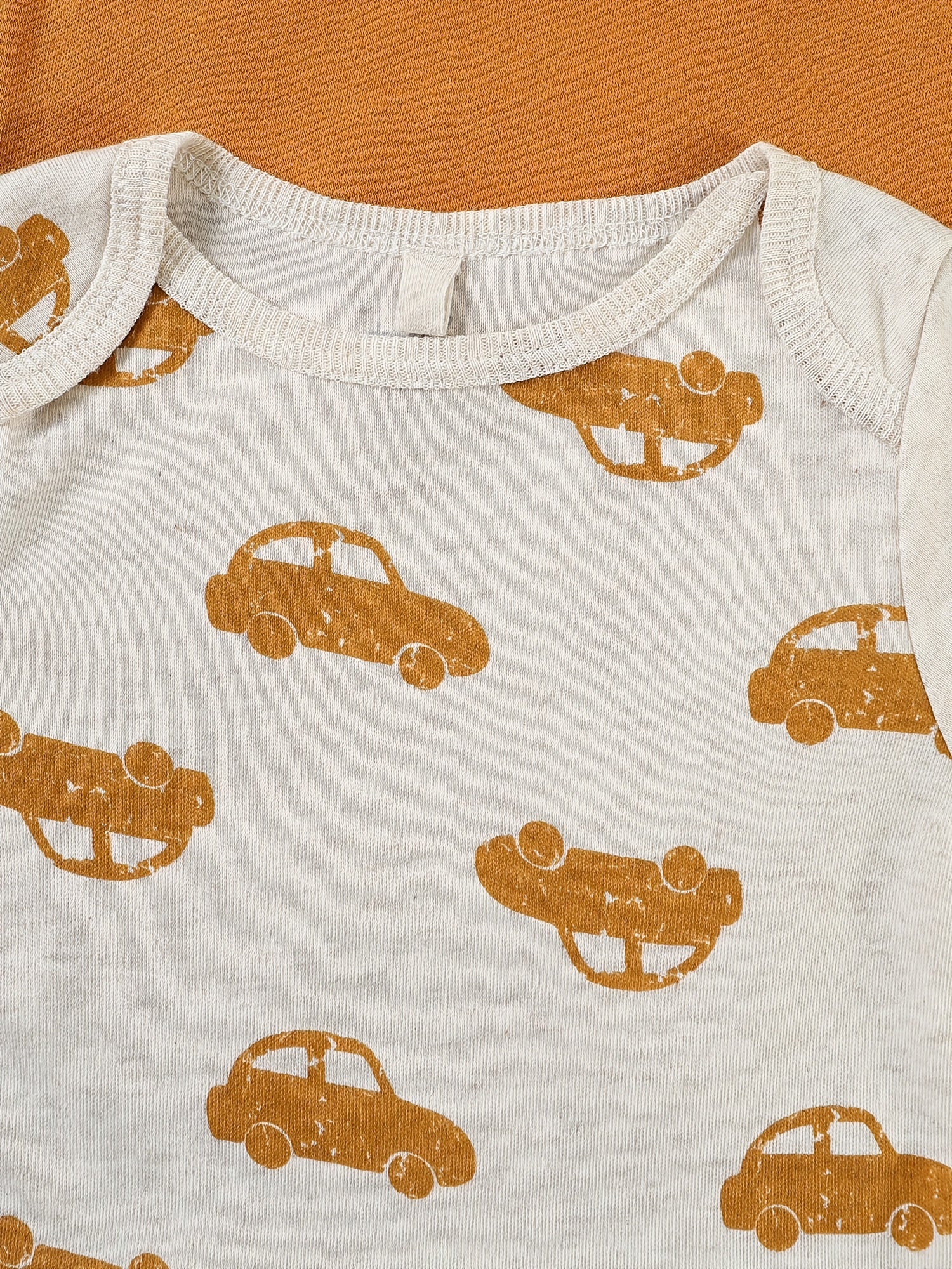 Kit Body Bebê – 5 Peças de Manga Longa com Estampa de Carrinhos