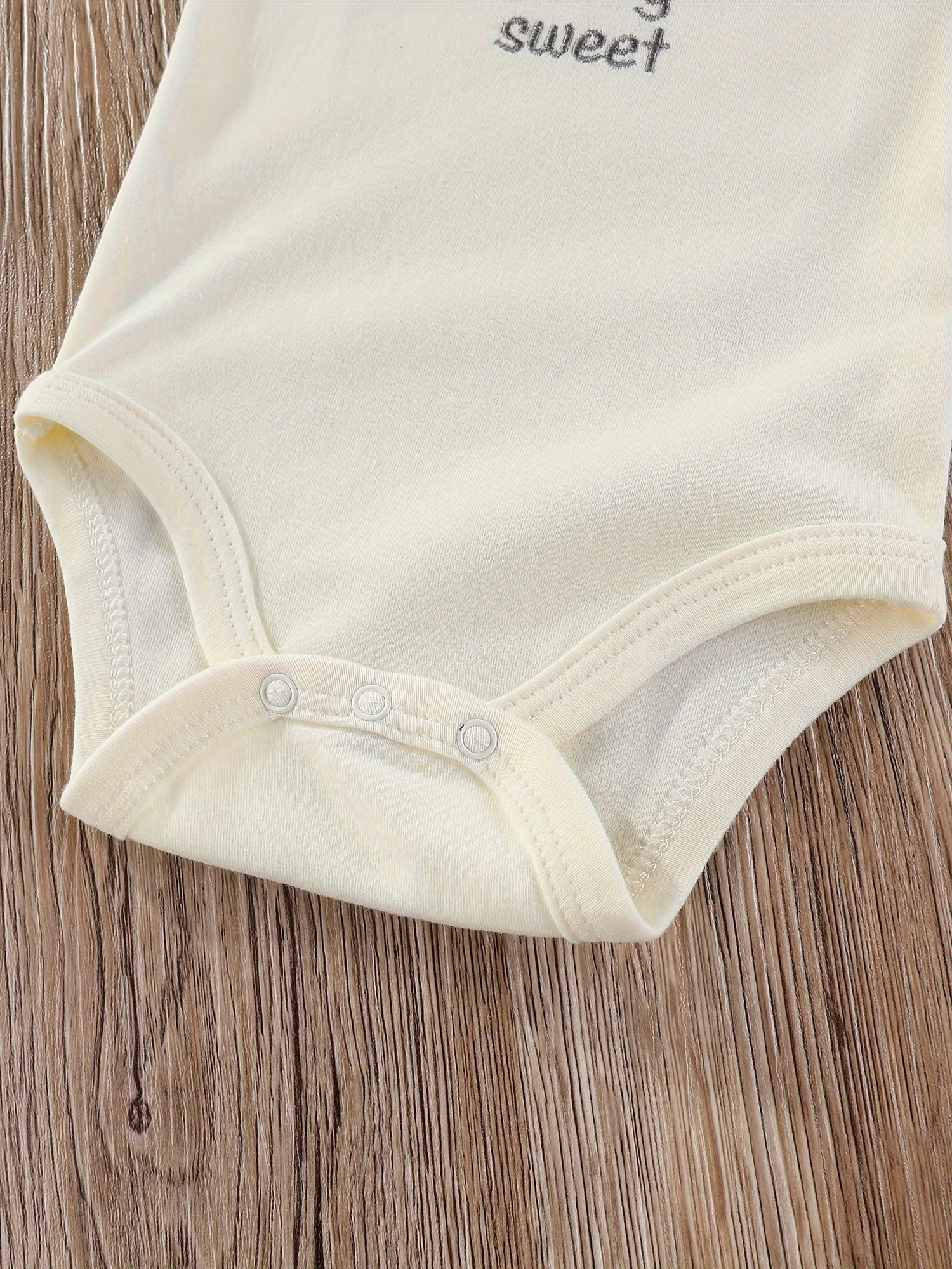 Kit Romper Bebê – 4 Peças em Tons Pastel com Estampa de Ursinho