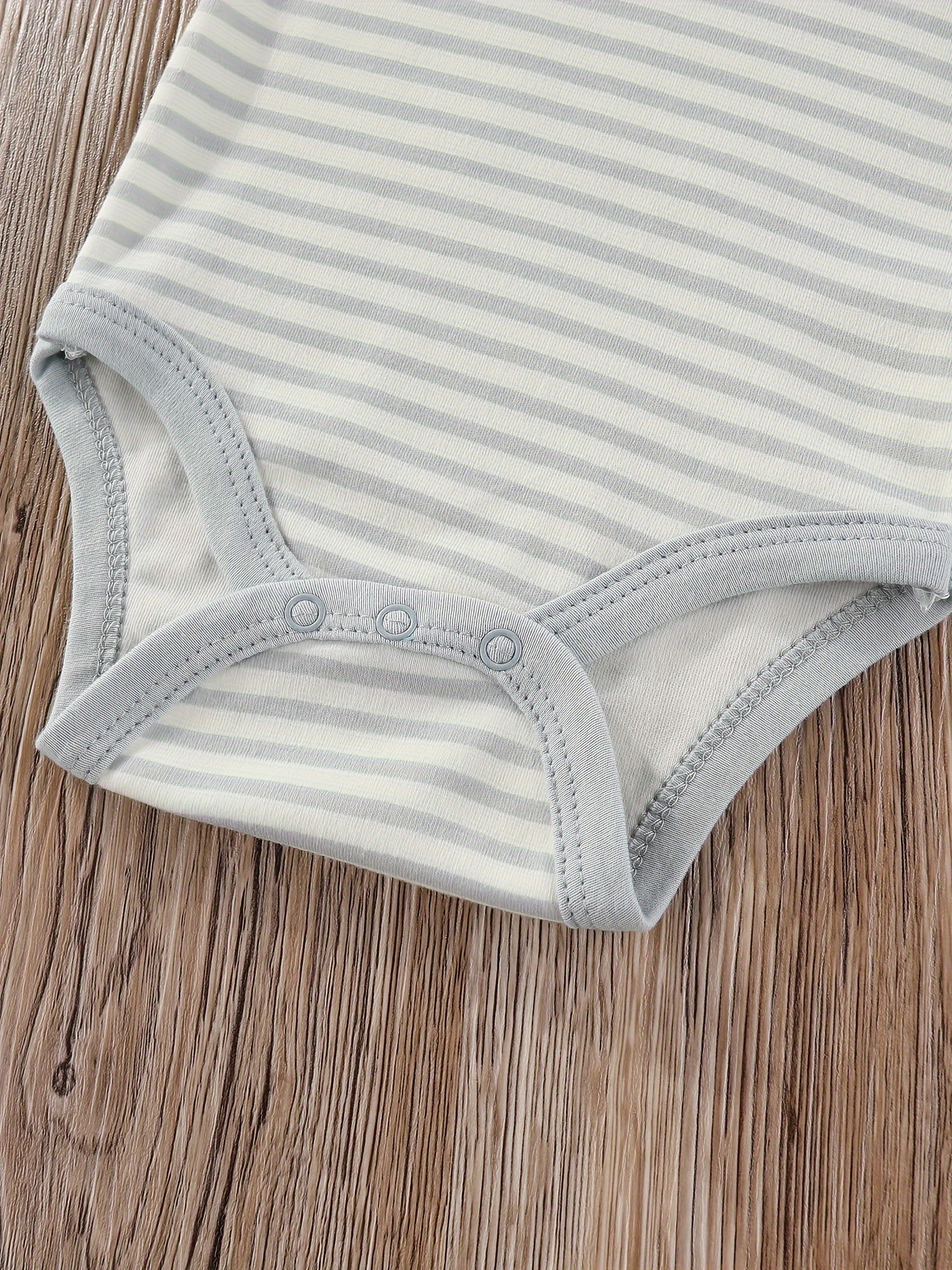 Kit Romper Bebê – 4 Peças em Tons Pastel com Estampa de Ursinho