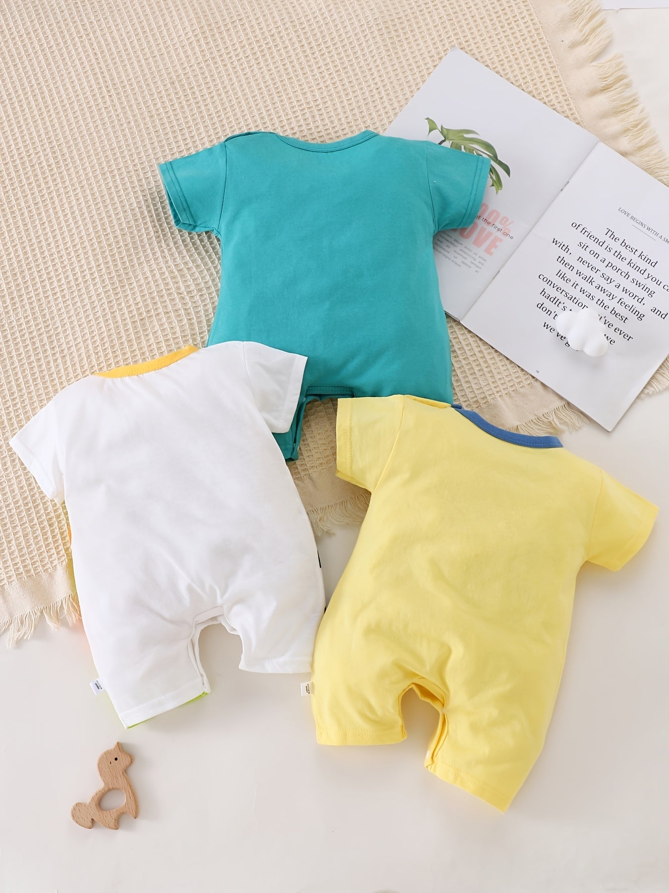 Kit Body Bebê Summer Fun – 3 Peças de Manga Curta com Estampas de Animais