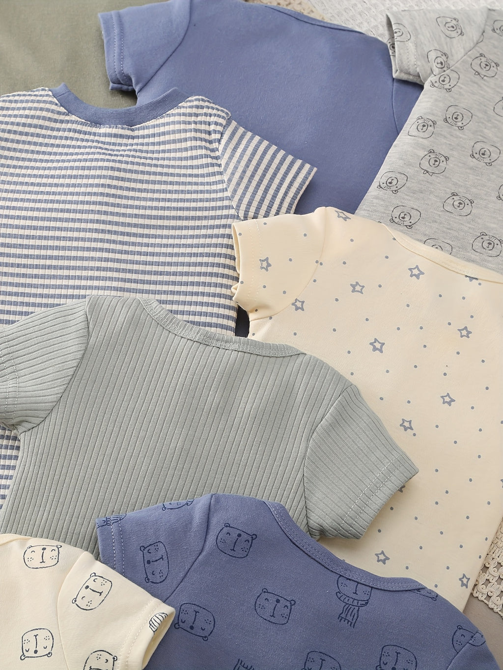 Primeiro Guarda-Roupa do Bebê – Kit 8 Peças de Bodys Confortáveis e Estilosos