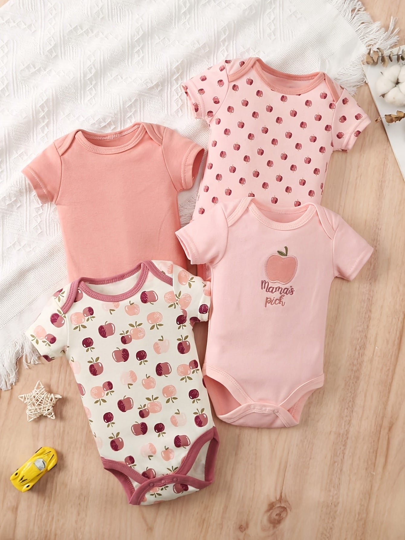 Kit Body Bebê Apple Orchard – 4 Peças em Algodão com Estampa de Maçã