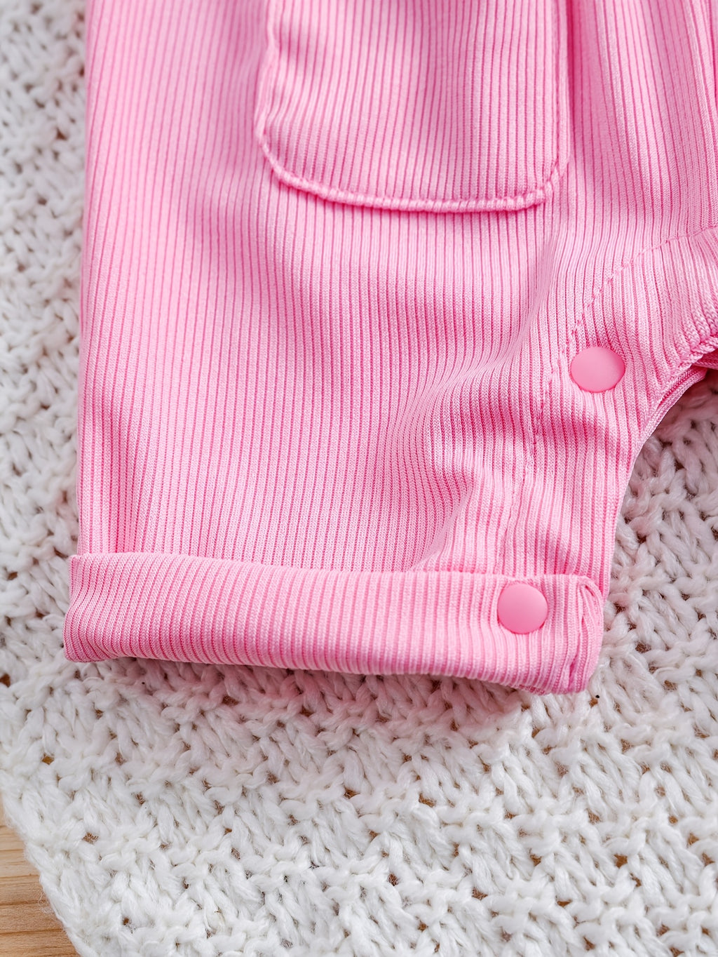 Conjunto Bebê Blossom – Body Floral de Manga Curta com Chapéu