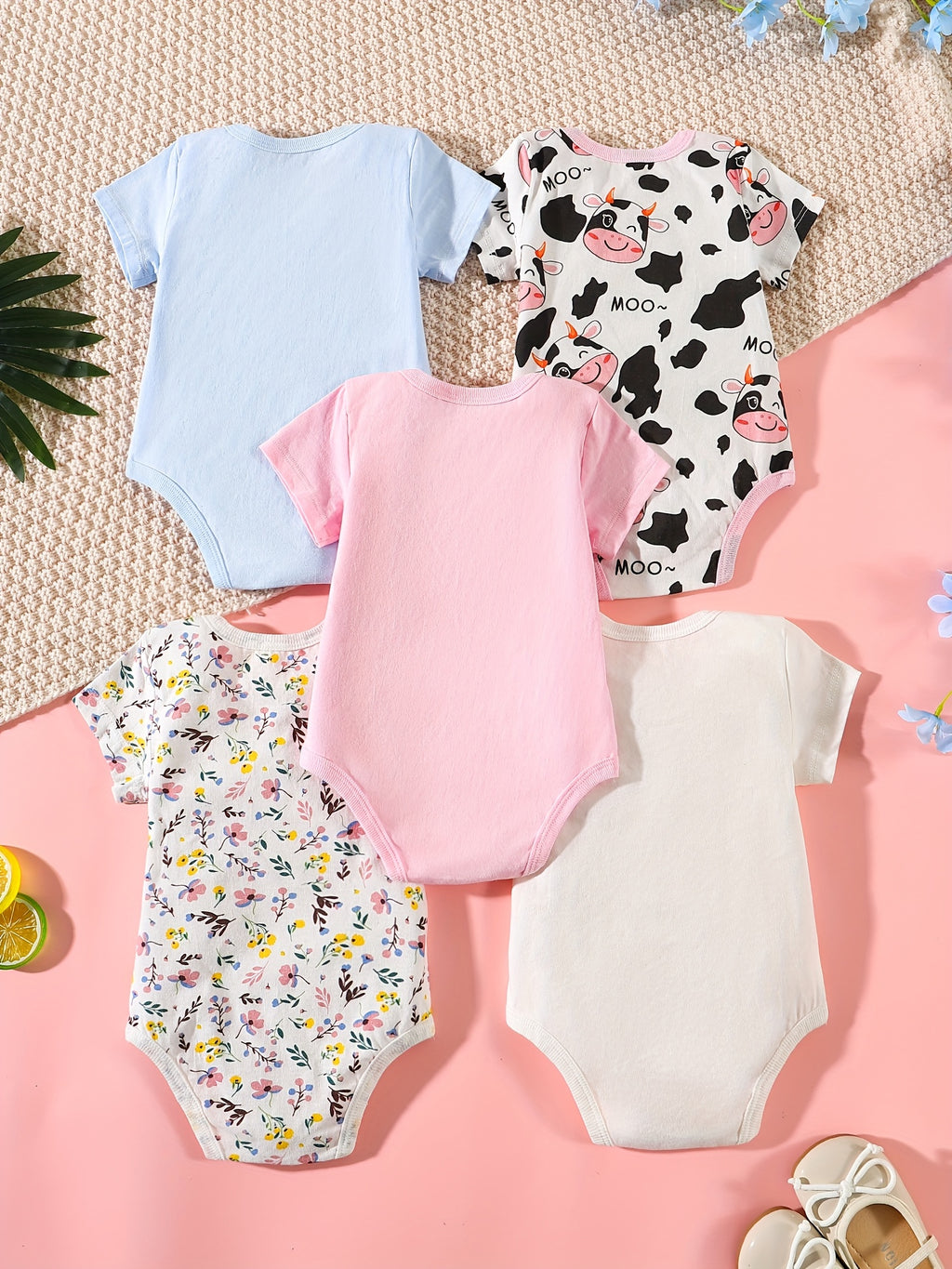 Kit Body Bebê – 5 Peças de Manga Curta com Estampas Divertidas