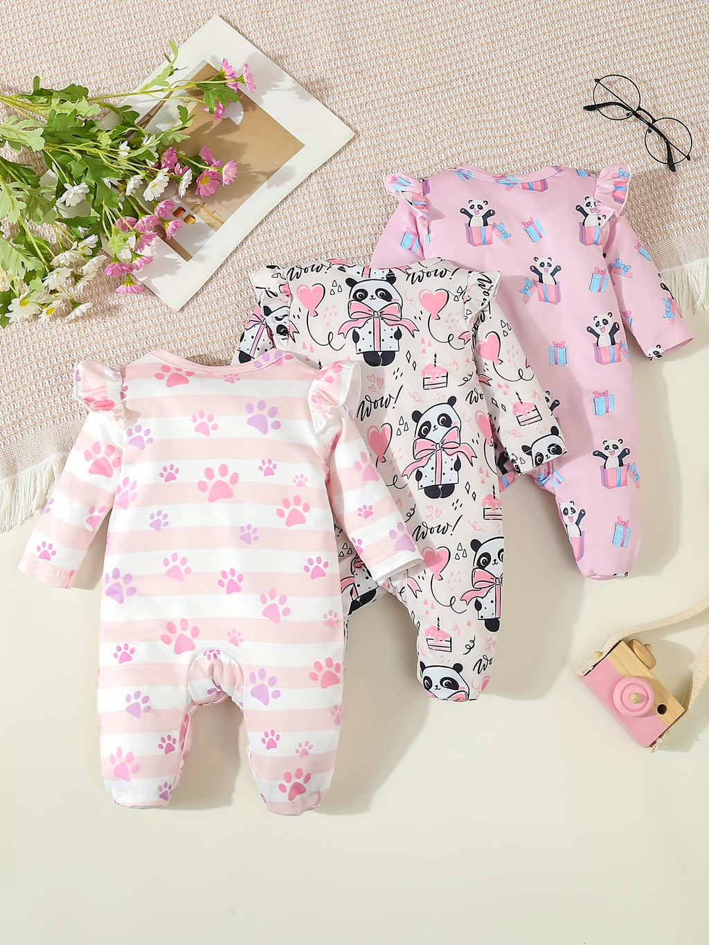 Kit Body Bebê Sweet Dreams – 3 Peças de Manga Longa com Estampas de Panda e Coração