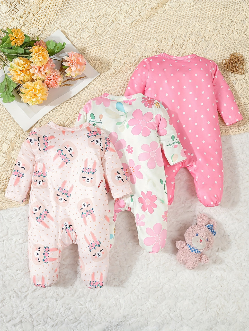 Conjunto Bebê Menina – Kit 3 Peças com Romper, Macaquinho Floral e Shorts com Babado