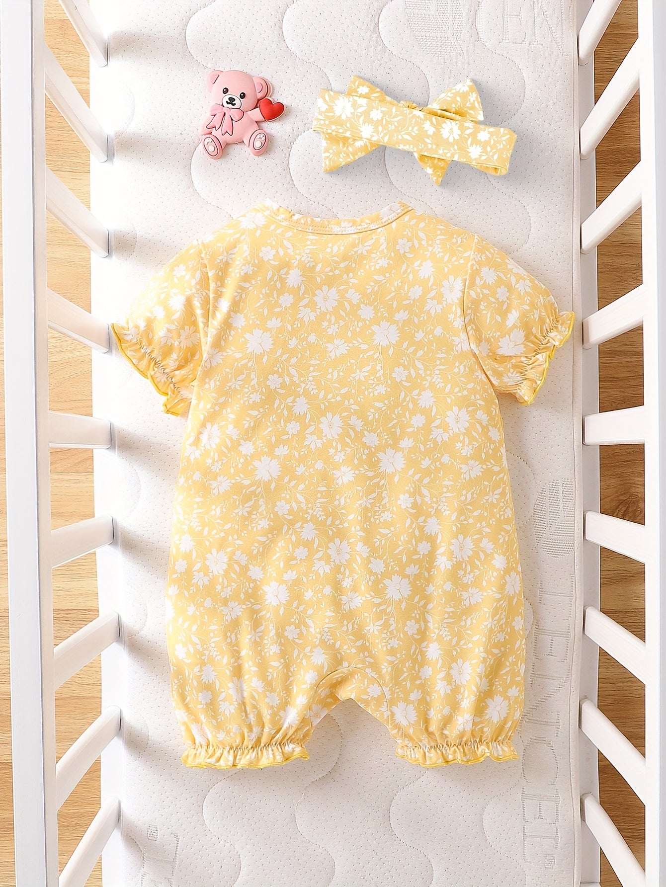 Conjunto Cami Floral – Blusa Regata com Laço de Cabelo